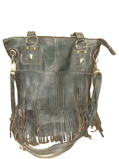 Bolso con flecos de asa