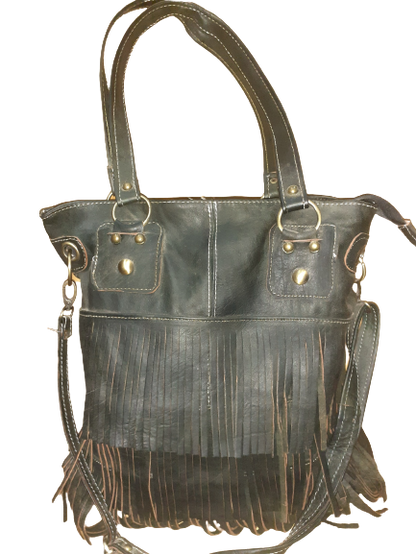 Bolso con flecos de asa